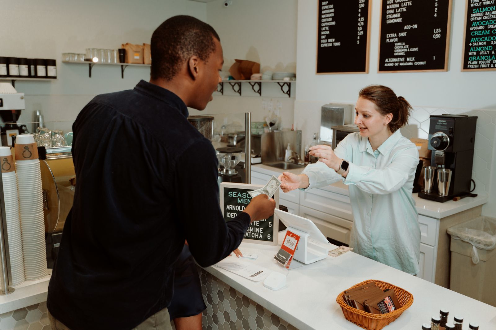Digital Gift Cards for Restaurants: Fees Compared (2026) | Orderitto
